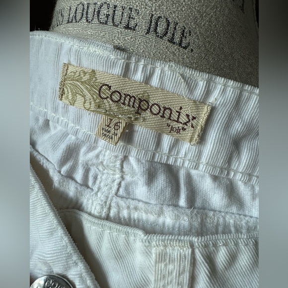 Size 16 Componix by Jolt Corduroy-Like WhitePants - Picture 9 of 10